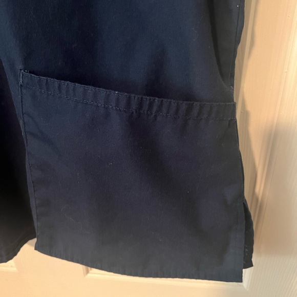 Wonder Wink scrub top - Picture 4 of 7